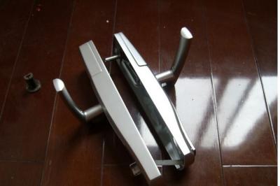 更换锁具